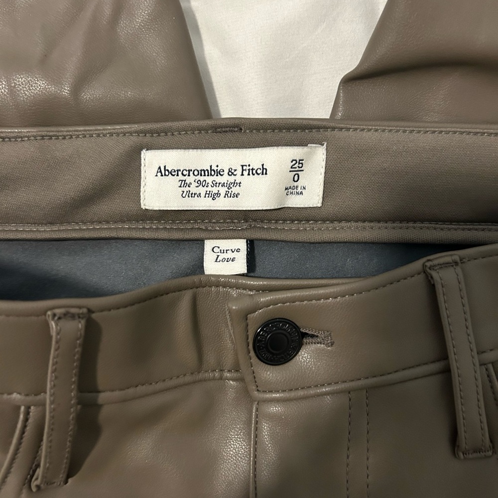 ABERCROMBIE AND FITCH PLEATHER PANTS